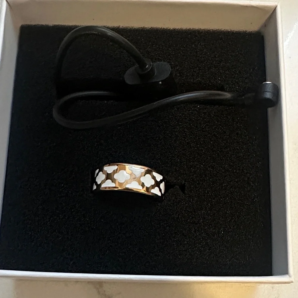 Elegant Smart Ring - Gold With Design size 6